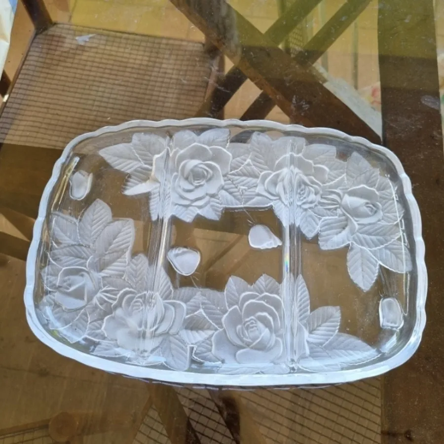 اردوخوری سه خانه رز یخی