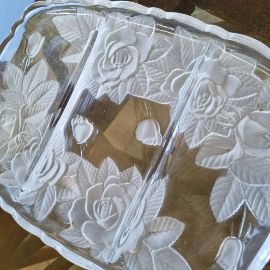 اردوخوری سه خانه رز یخی