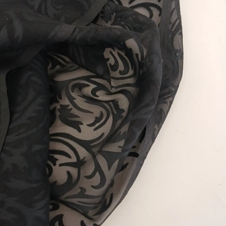 پارچه‌ تور مشکی