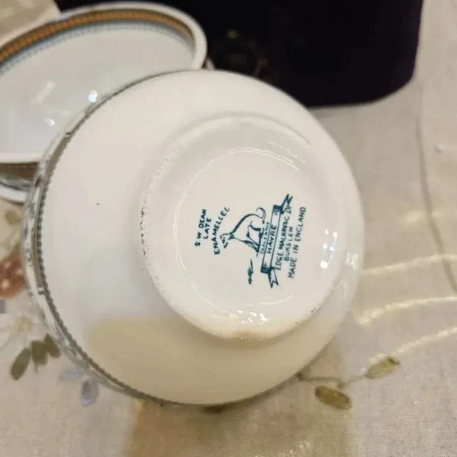 سه عدد پیاله