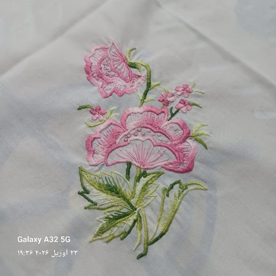 دستمال گلدوزی شده