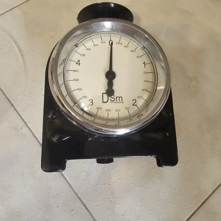 ترازو عقربه دار