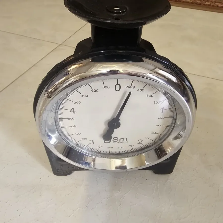 ترازو عقربه دار