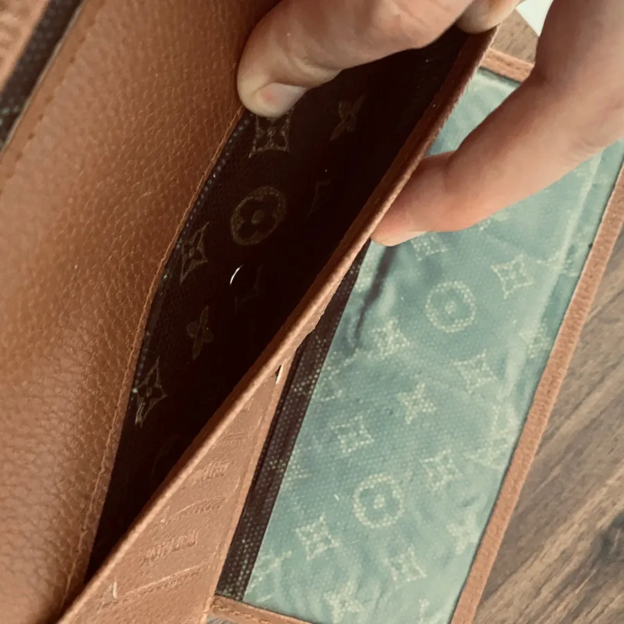 کیف پول عسلی