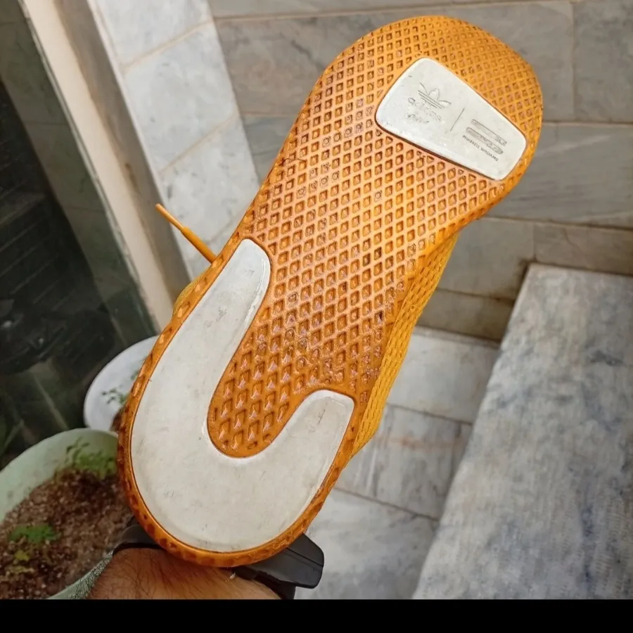 کفش ادیداس