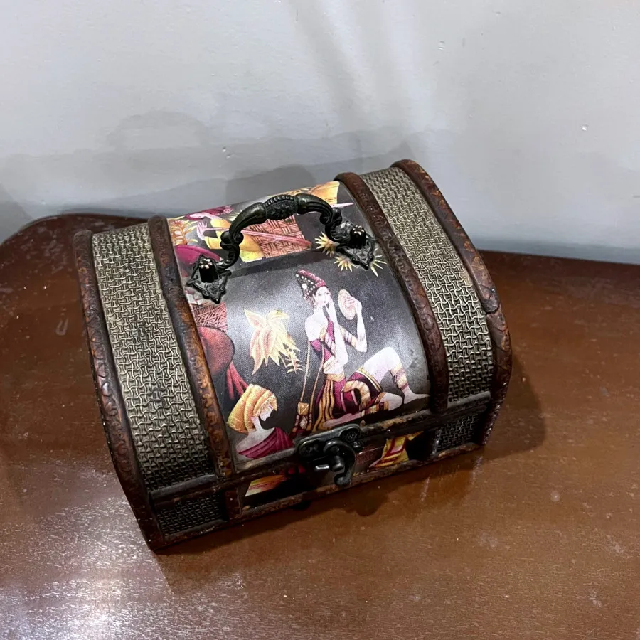 جعبه صندوق چوبی