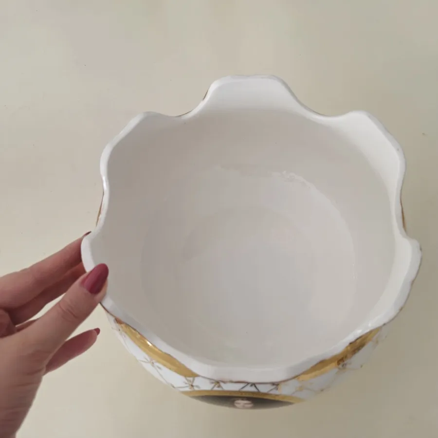 آجیل یا سوپ خوری سلطنتی