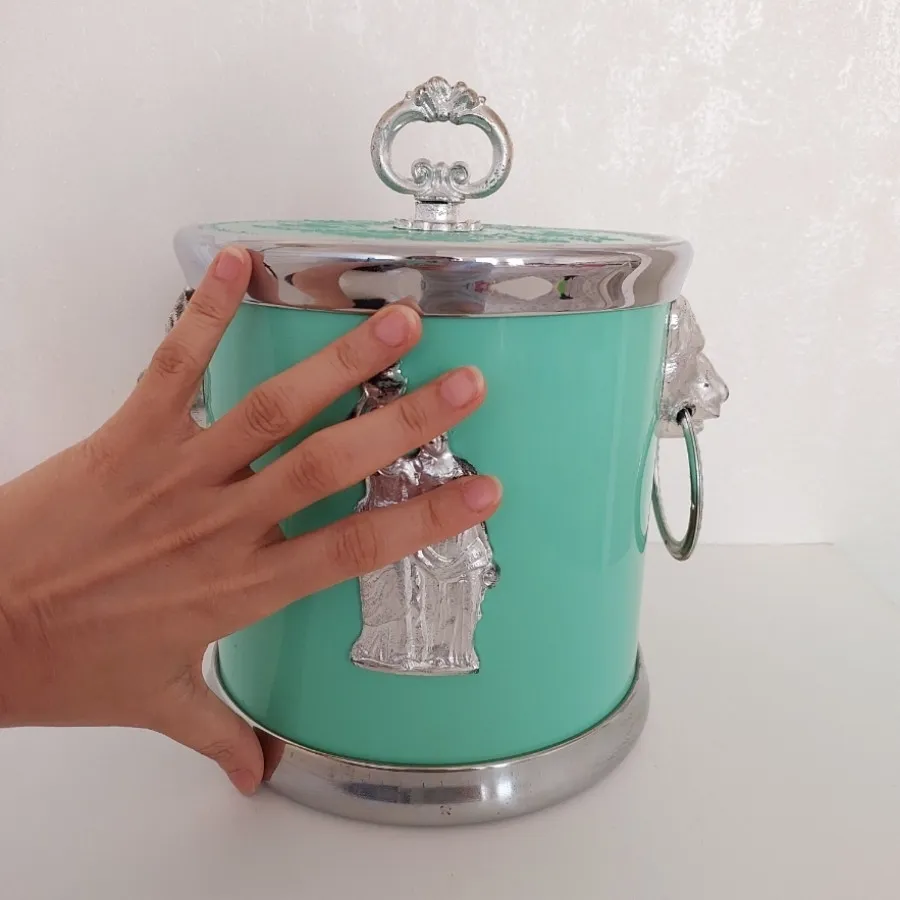 جای یخی قدیمی