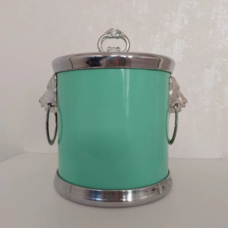 جای یخی قدیمی