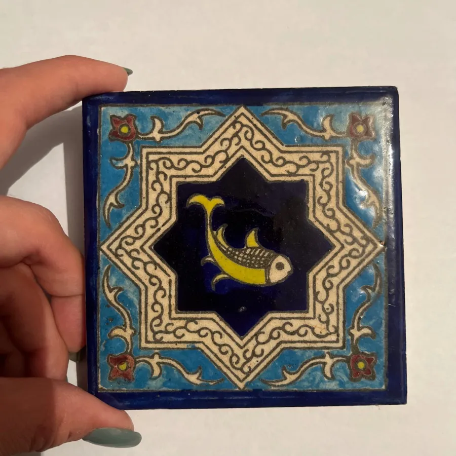 کاشی دیوارکوب