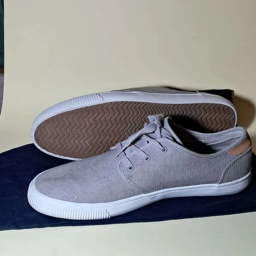 کفش مردانه اسپرت TOMS