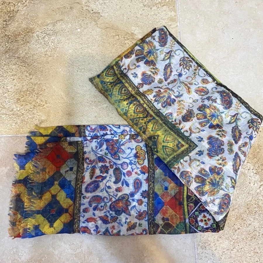 روسری با طرح سنتی