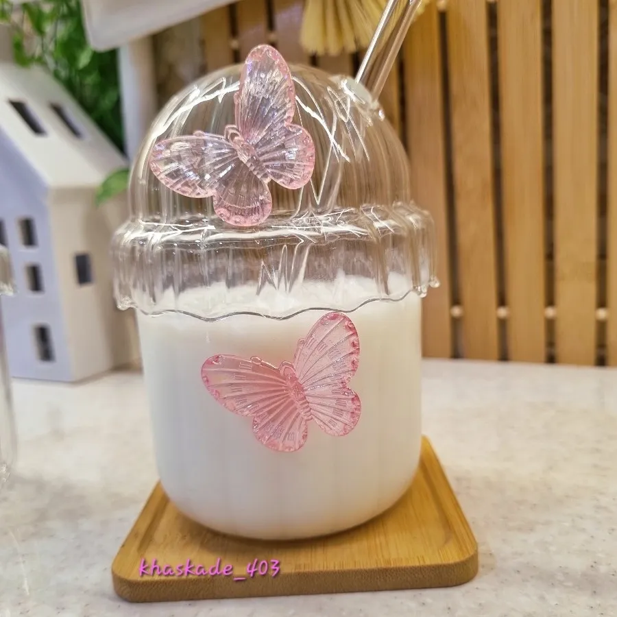 لیوان اسموتی پروانه ای