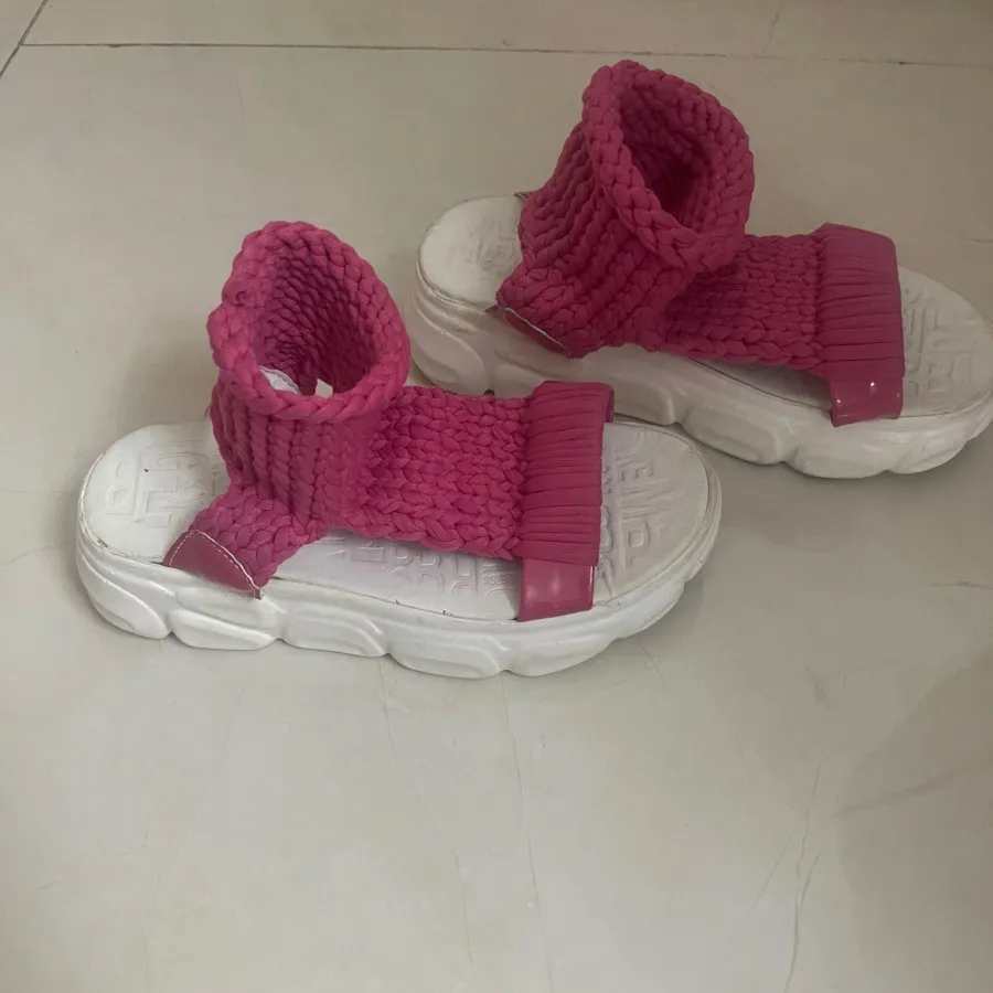 صندل دستباف ساق دار نو