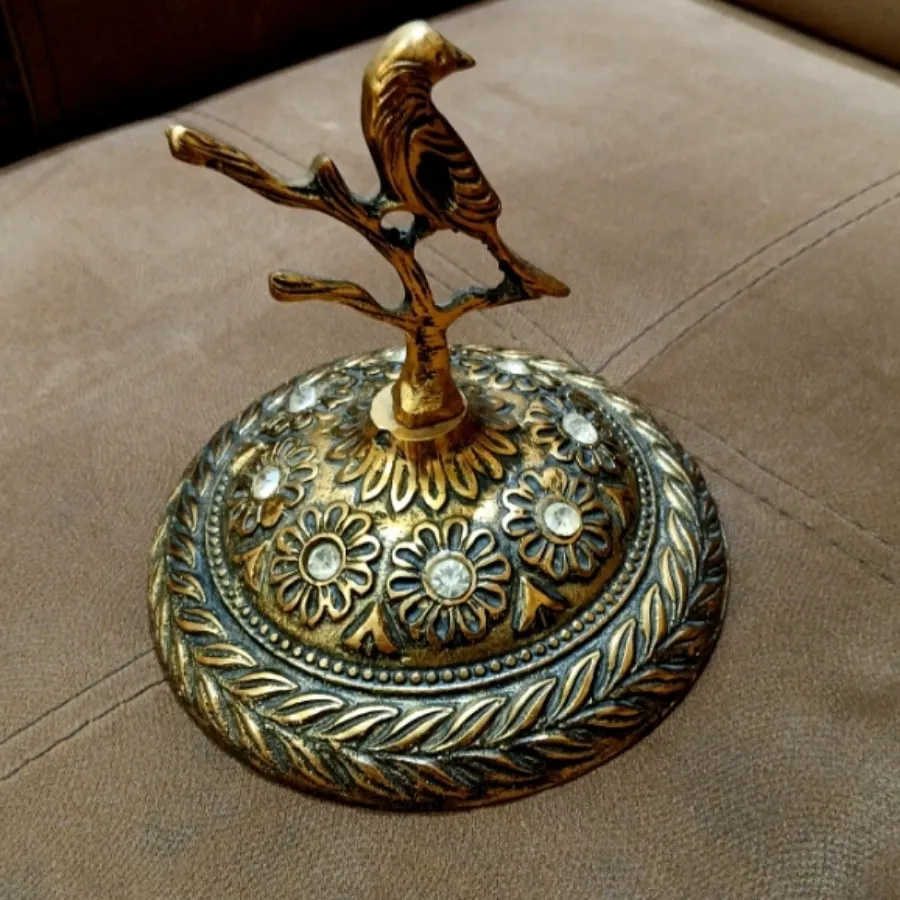 شکلات خوری پایه دار برنز