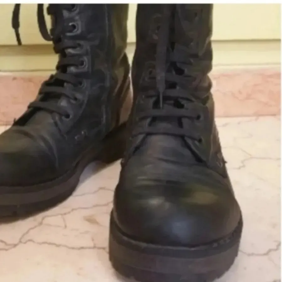 بوت مشکی