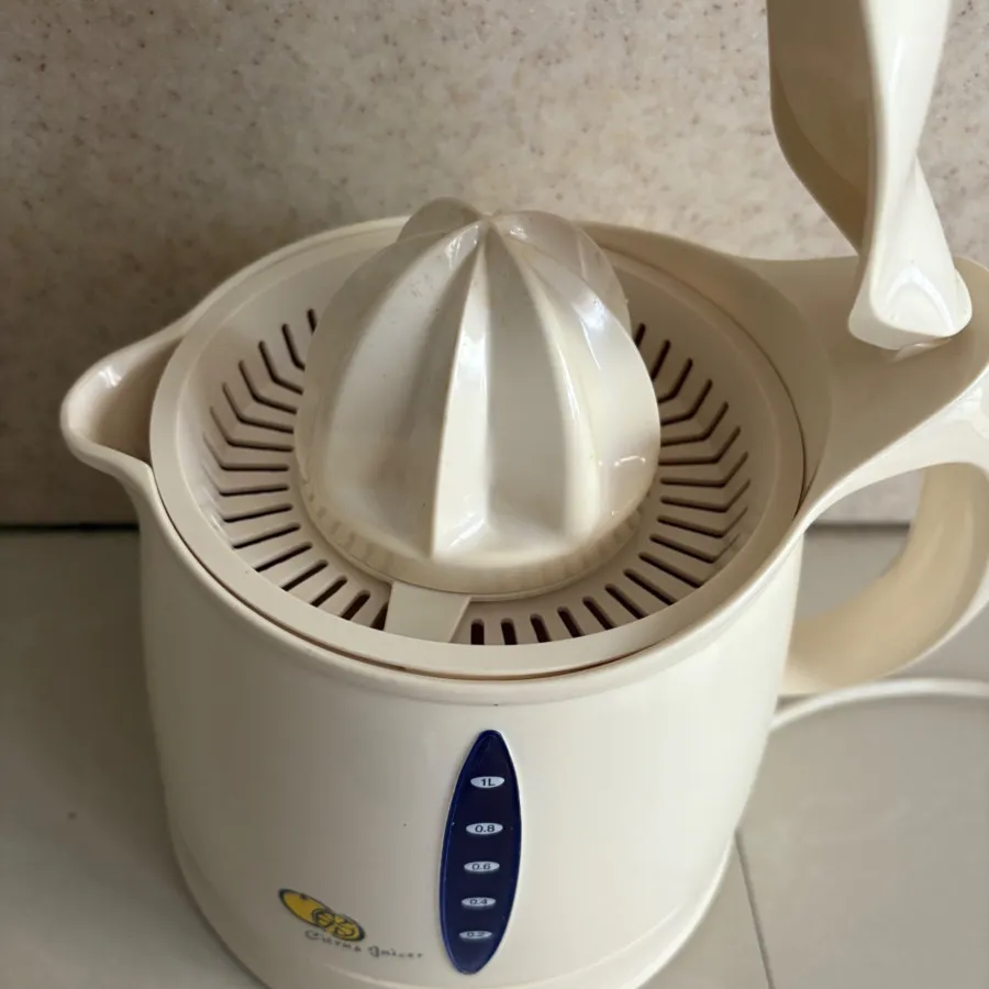 آب مرکبات گیری برقی