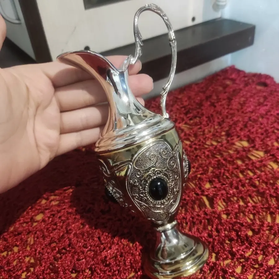 پارچ و سینی قدیمی