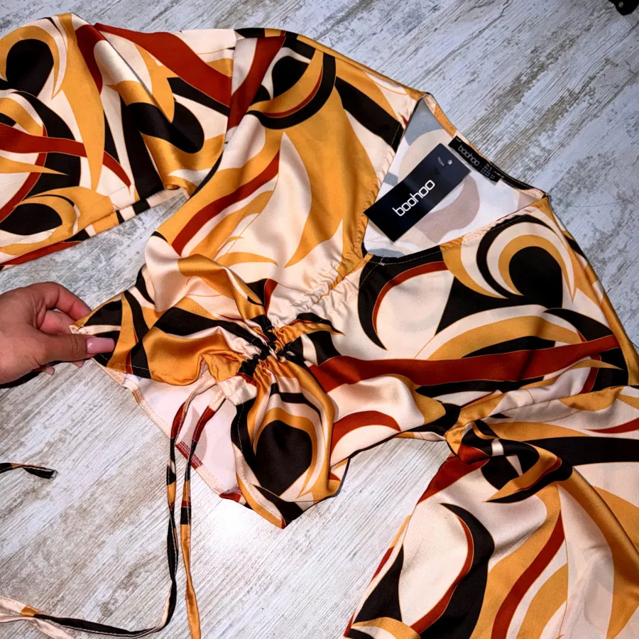 کراپ مجلسی boohoo