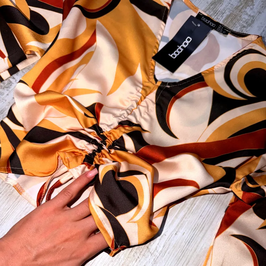 کراپ مجلسی boohoo