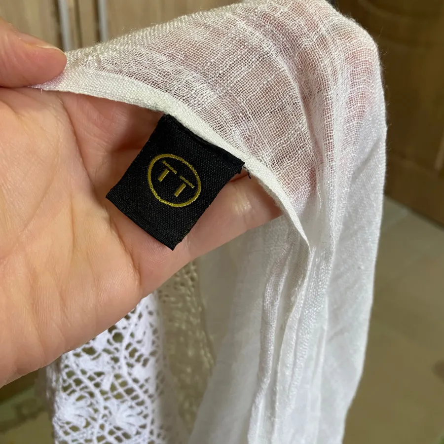 شال سفید تی تی