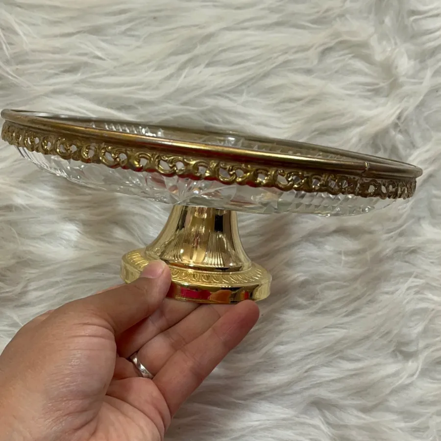 شیرینی خوری