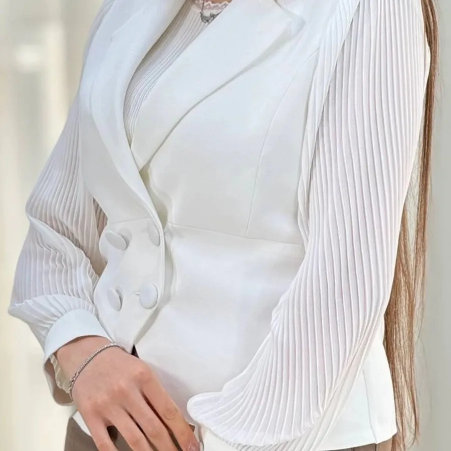 کت سفید
