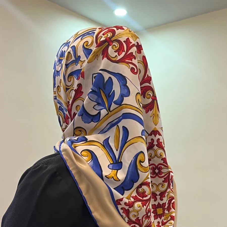 روسری دور دست دوز