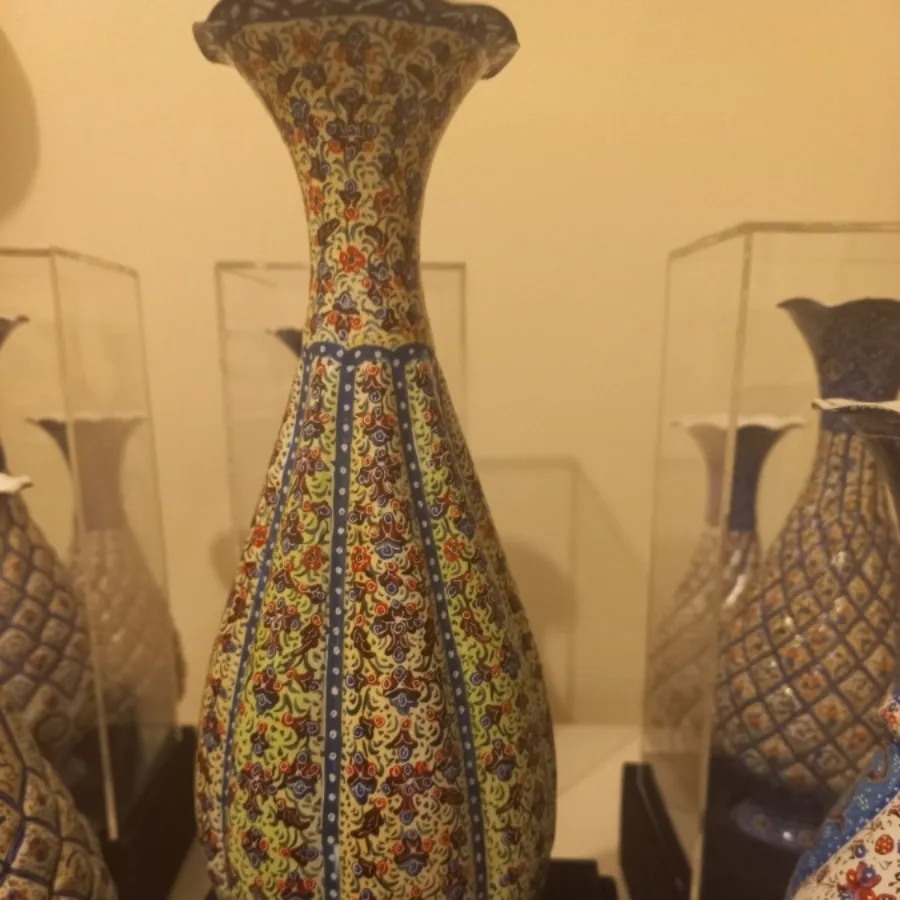 گلدان مینا کاری در جه یک