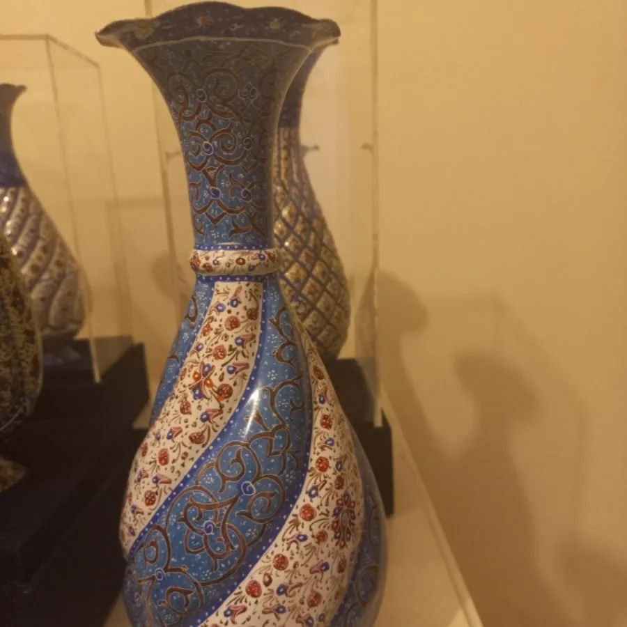 گلدان مینا کاری در جه یک