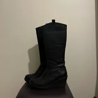 بوت بلند لژ دار