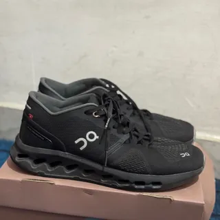 کتونی on running