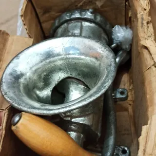 چرخ گوشت قدیمی
