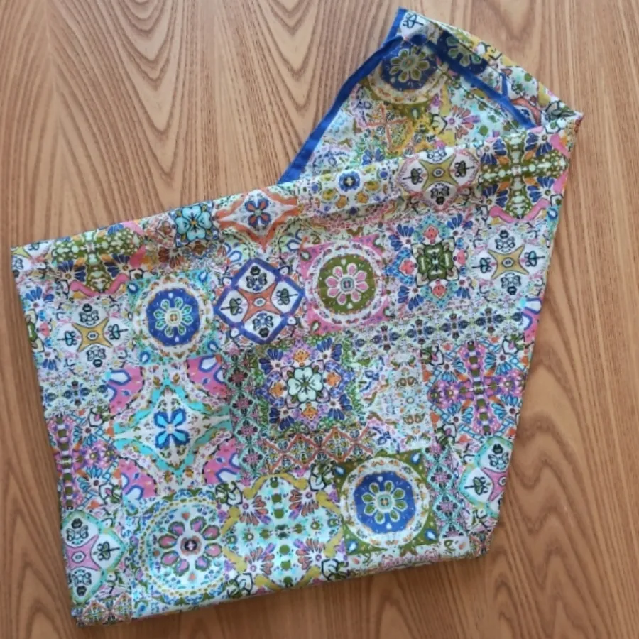 روسری طرحدار