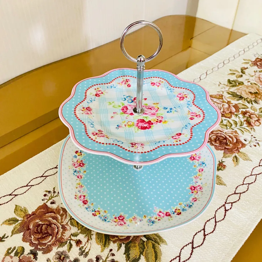 شیرینی خوری