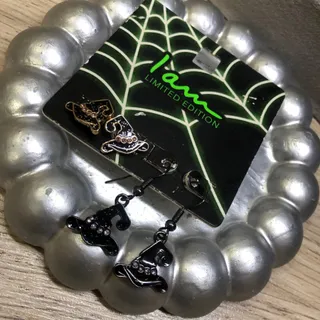 گوشواره طرح کلاه