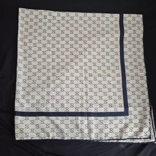 روسری دور دست دوز