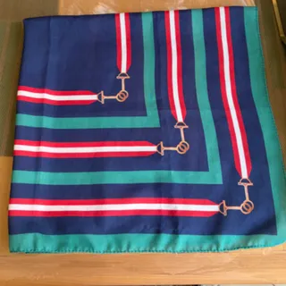 مینی اسکارف