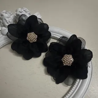 گوشواره گل بزرگ