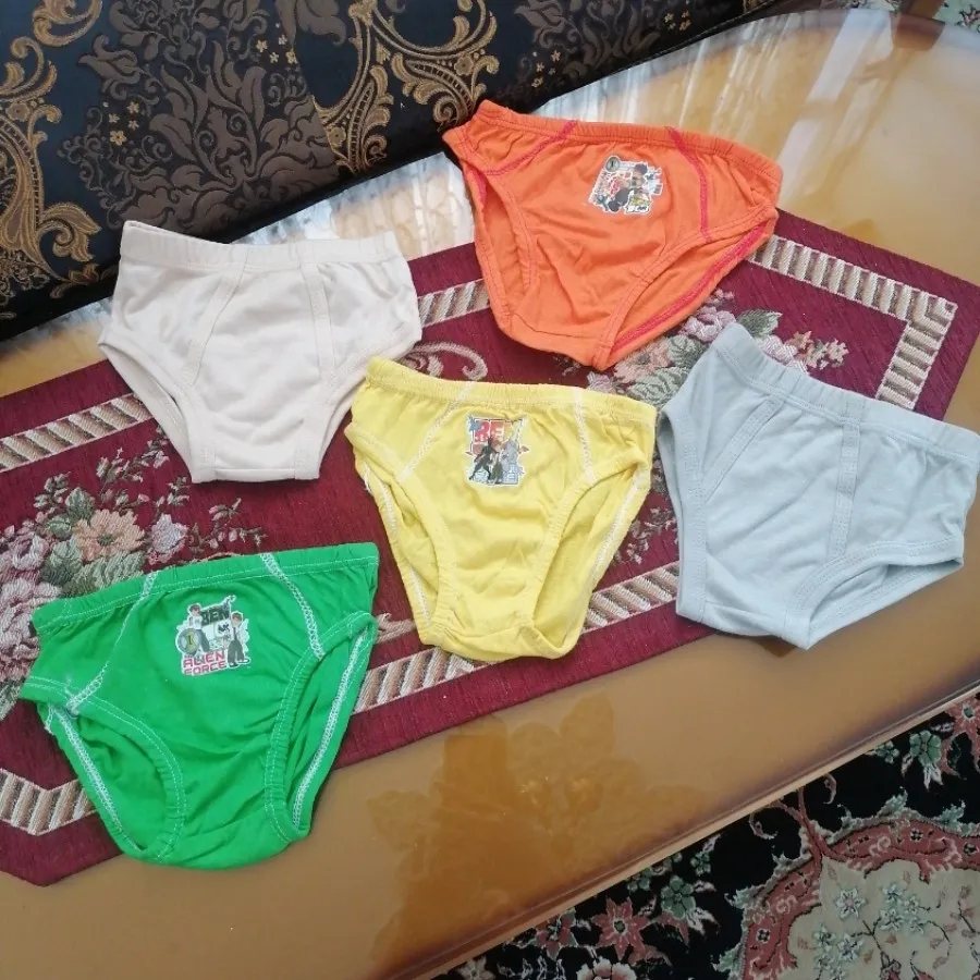 شلوارک بچگانه