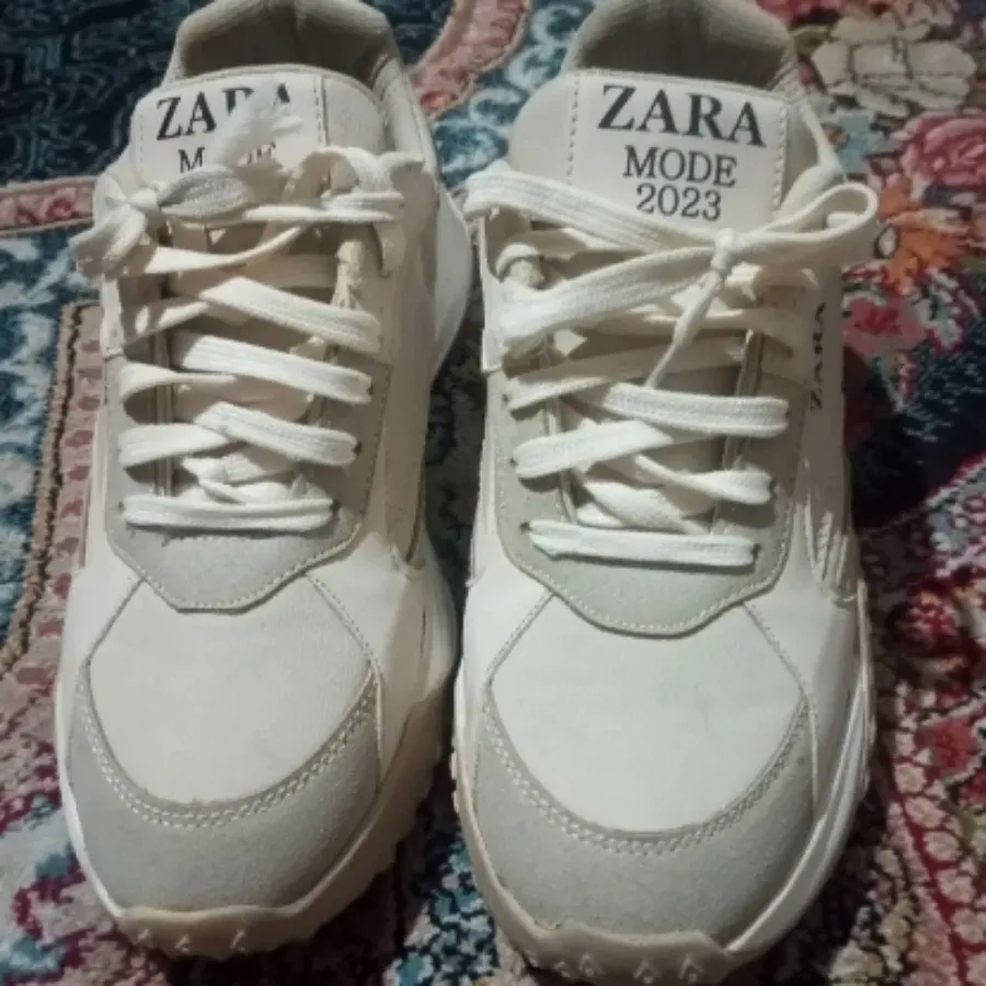 کتونی زارا