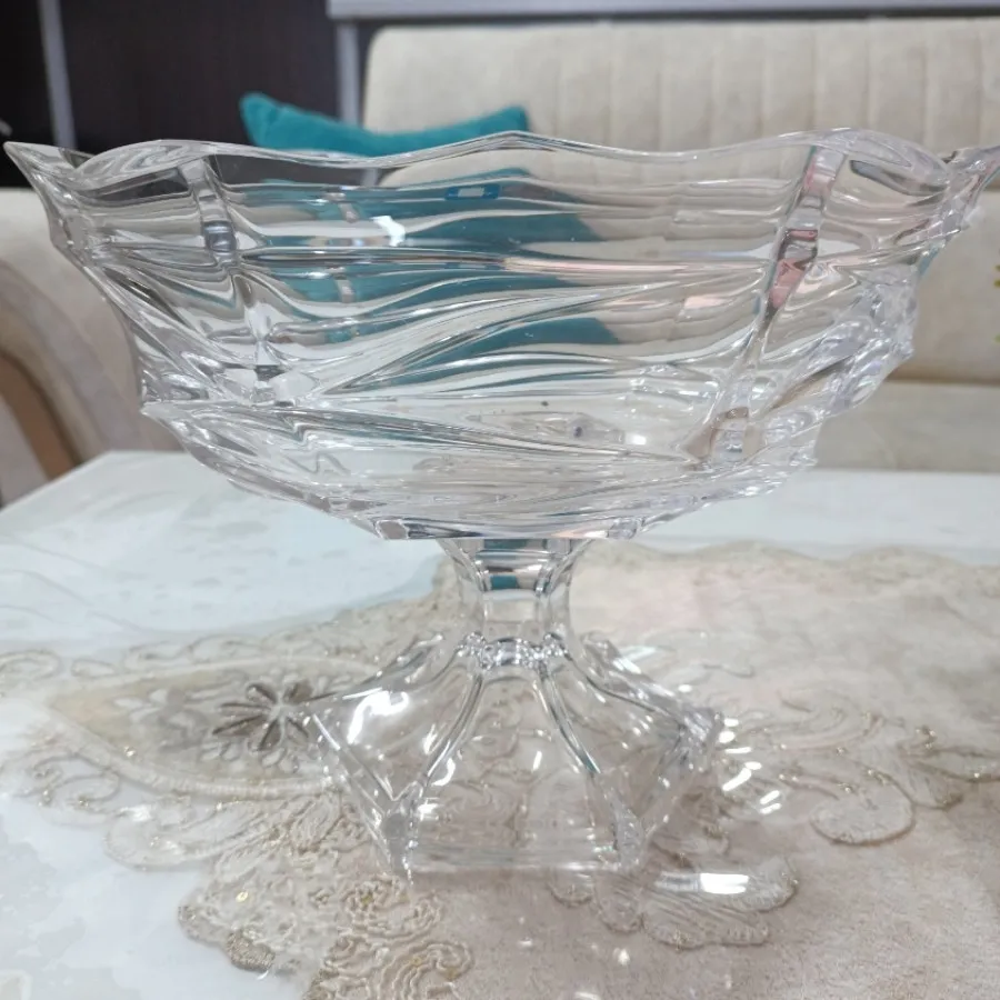 ظرف پایه دار