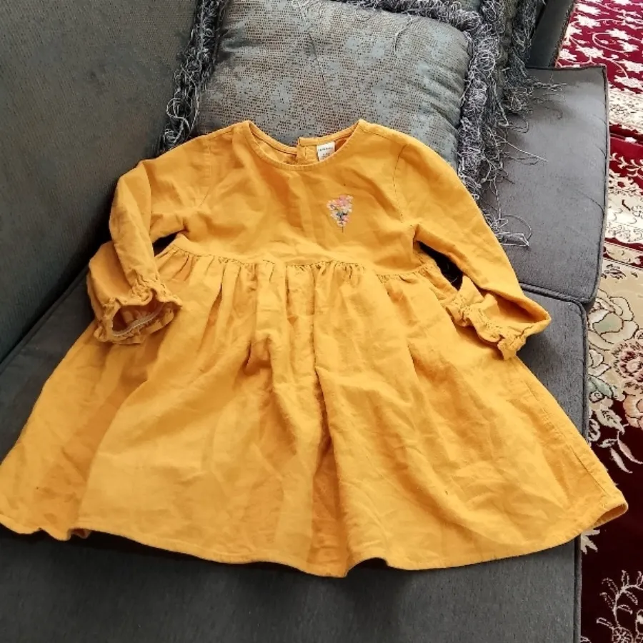 پیراهن دخترانه