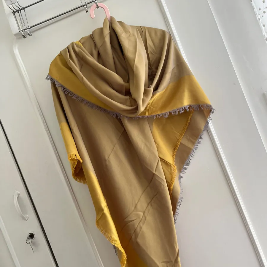 روسری قواره دار دو رو