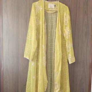 مانتو رو لباسی