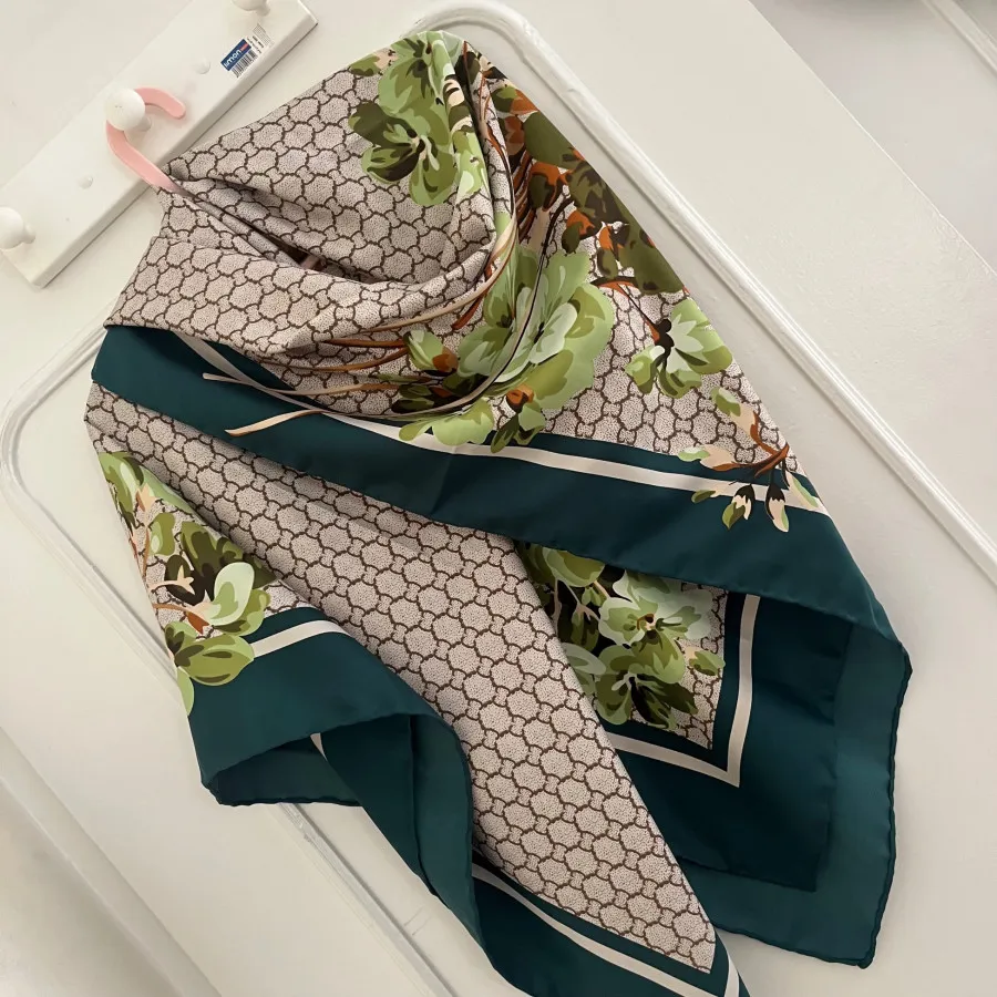روسری ابریشم تووییل