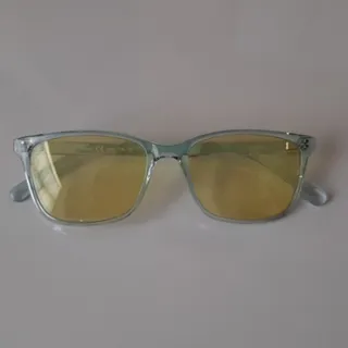 عینک آفتابی شیشه زرد