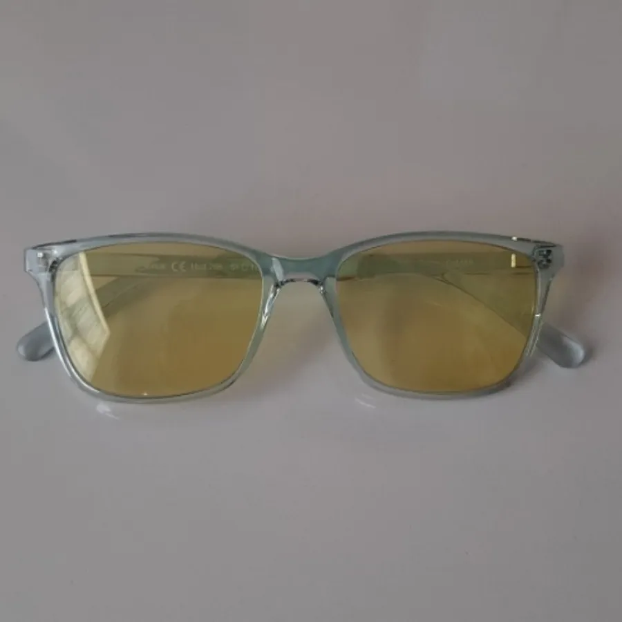 عینک آفتابی شیشه زرد