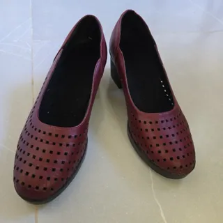 کفش چرم مصنوعی