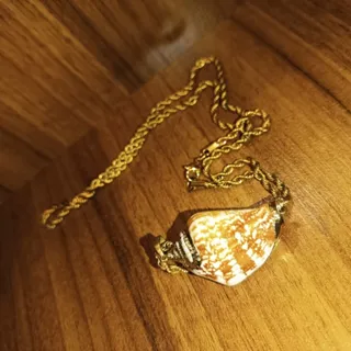 آویز و گردنبند